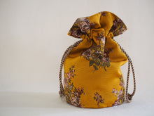 画像をギャラリービューアに読み込む, 薔薇の花束〈9835〉