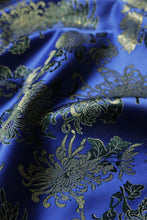 画像をギャラリービューアに読み込む, 玉菊 - Ball Chrysanthemum -
